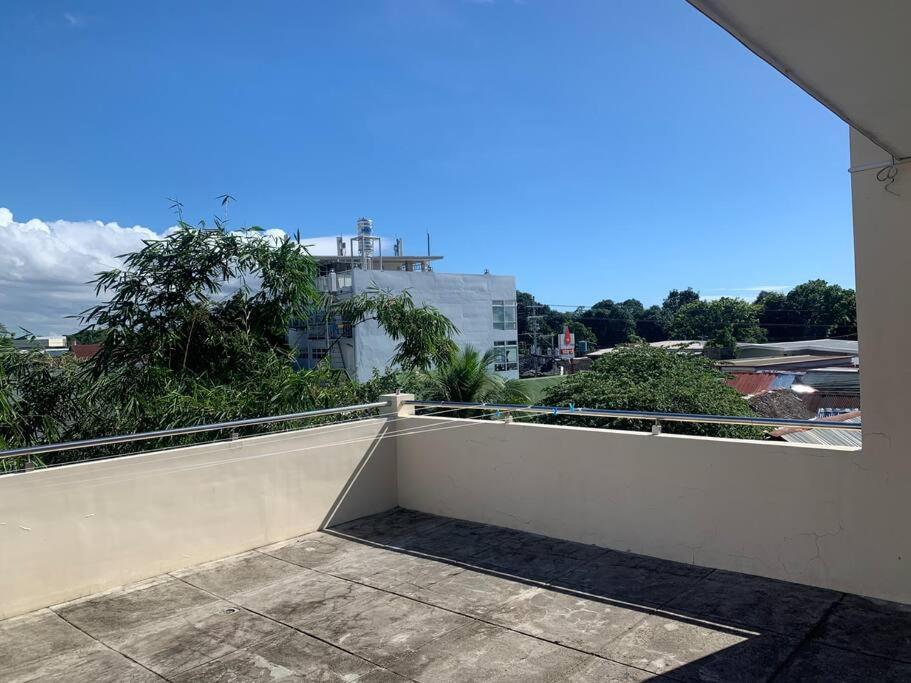 Dumaguete City Lee'S Apartment מראה חיצוני תמונה