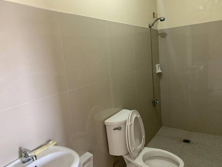 Dumaguete City Lee'S Apartment מראה חיצוני תמונה