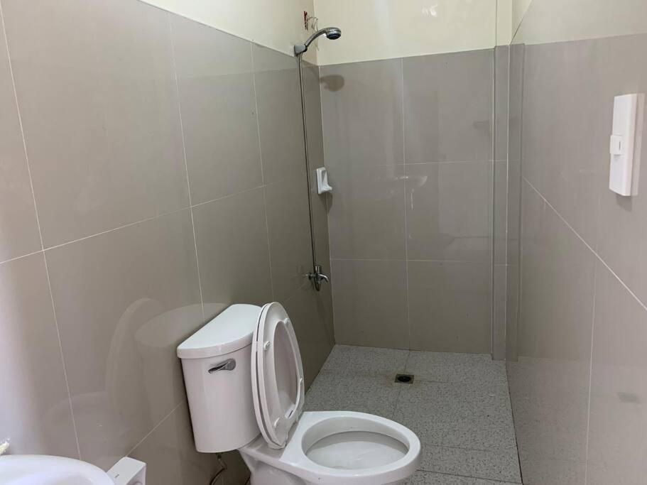 Dumaguete City Lee'S Apartment מראה חיצוני תמונה